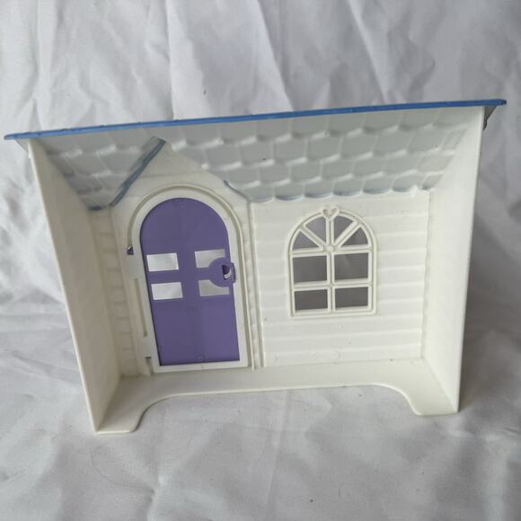 Barbie Kelly Club Dollhouse Cottage Purple Door Blue Roof Mattel - Picture 4 of 5